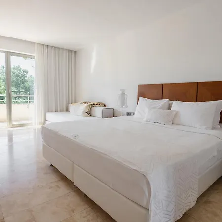 Hotell Flow Surf & 3*