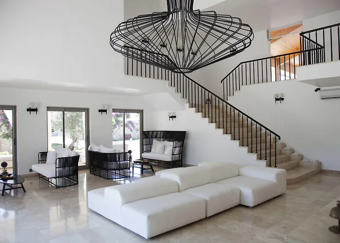 מלון Flow Surf & 3*