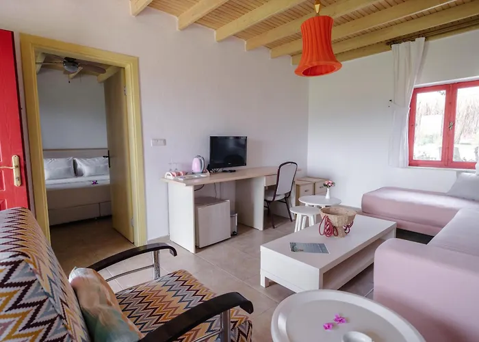 Flow Surf & Szálloda